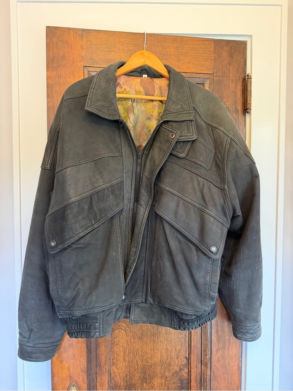 Men's Crown Sport Vintage Black Leather Bomber Jacket Size 44